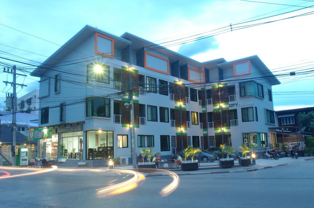 City Ratsada Lampang Ngoại thất bức ảnh