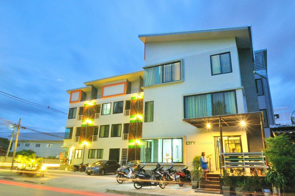 City Ratsada Lampang Ngoại thất bức ảnh